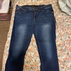 EXPRESS Midrise SUPERSOFT Skinny Jeans